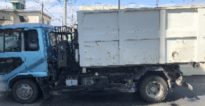 産業廃棄物運搬車両